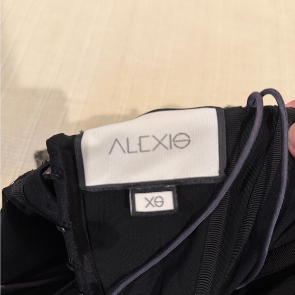 ALEXIS  Shorts Romper Heavy Sequin Strapless Black Sparkle Size XS - Picture 7 of 8